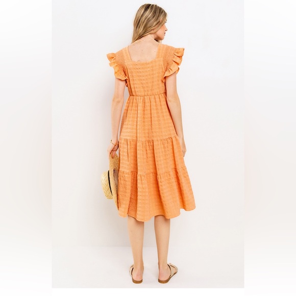 05 Beautiful Textured Tiered Ruffle Sleeve Midi Dress - Picture 5 of 6